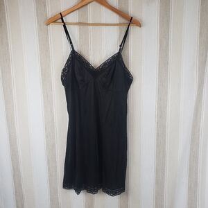 Vintage Vanity Fair Slip Dress Lingerie Negligee Black Size Medium 100% Nylon